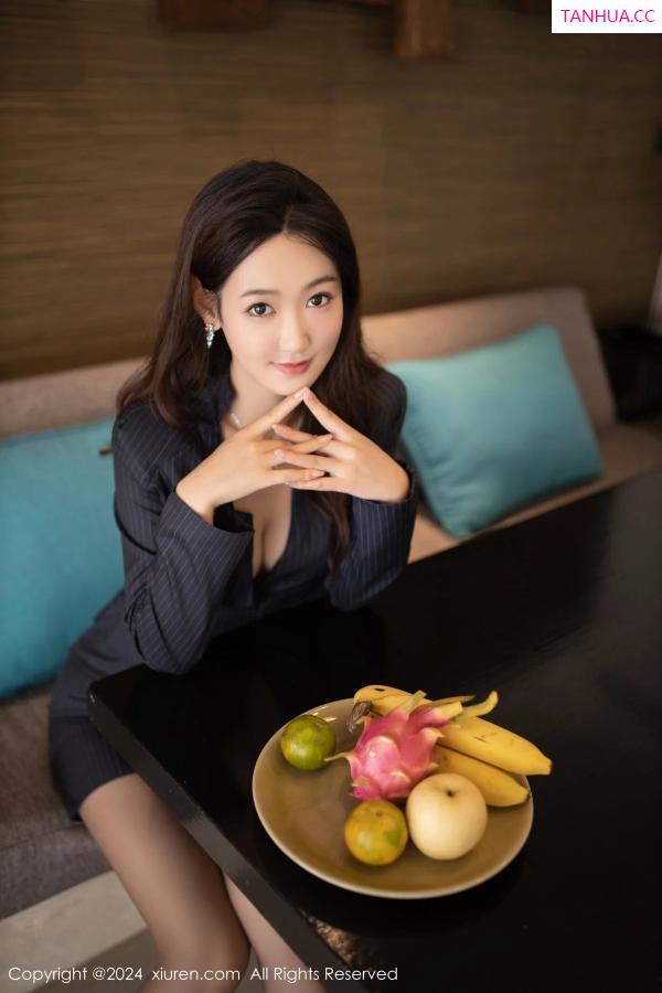 唐安琪  [XiuRen]高清写真图 2024.01.08 No.7928 唐安琪 黑丝美腿第6张图片